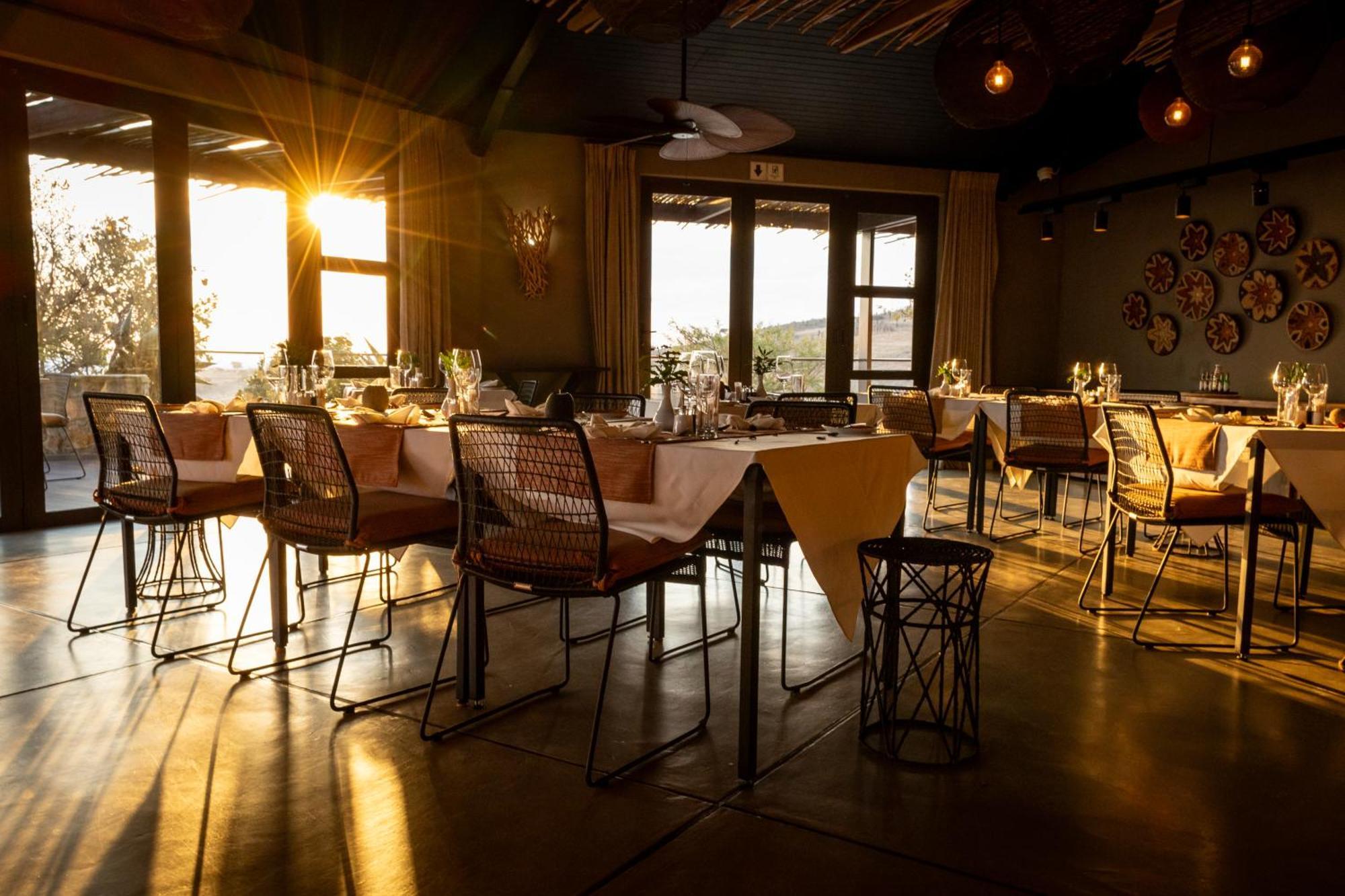 Zulu Rock - Babanango Game Reserve Lodge Ulundi